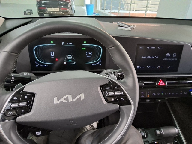 Kia Niro 1.6 HEV - ОЧАКВАН ВНОС - автомобили, коли, обяви за нови и употребявани 6