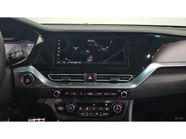 Kia Niro HYBRID* NOBLESSE* ПОДГРЕВ* ОБДУХВАНЕ* КАМЕРА* - автомобили, коли, обяви за нови и употребявани 12