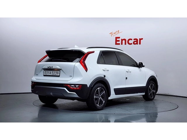 Kia Niro 1.6 Hybrid Trendy | Distronic | Навигация | Камера - автомобили, коли, обяви за нови и употребявани 1