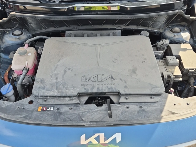 Kia Niro Limited - автомобили, коли, обяви за нови и употребявани 13