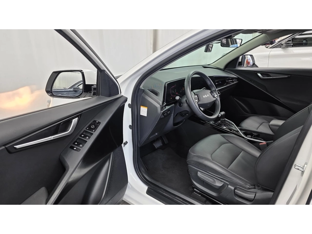 Kia Niro Niro Trendy 1.6 GDi Hybrid - автомобили, коли, обяви за нови и употребявани 8