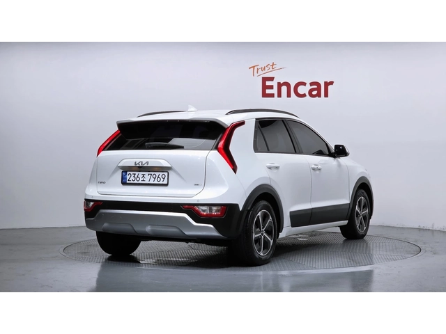 Kia Niro 1.6 Hybrid Trendy | LED | Камера | Подгрев - автомобили, коли, обяви за нови и употребявани 1