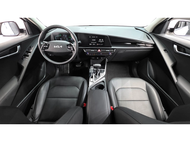 Kia Niro 1.6 Hybrid Trendy | LED | Камера | Подгрев - автомобили, коли, обяви за нови и употребявани 5