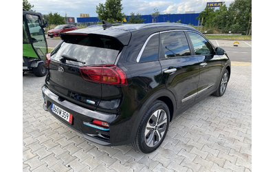 kia-niro-e-niro-64-kwh-more-ochakvan - 4