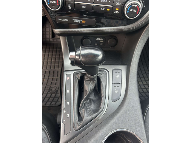 Kia Optima - автомобили, коли, обяви за нови и употребявани 6