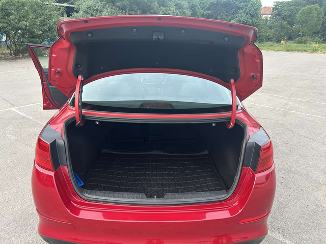 Kia Optima - автомобили, коли, обяви за нови и употребявани 9