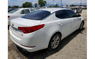 kia-optima-2-4l-4-front-wheel-drive - 2