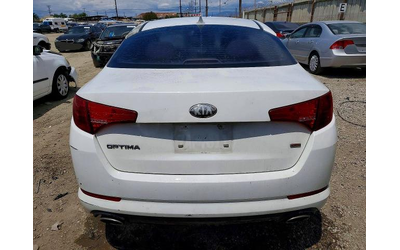 kia-optima-2-4l-4-front-wheel-drive - 5
