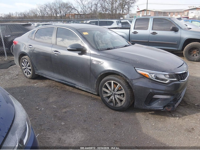 Kia Optima 2.4L I-4 DI, DOHC, VVT, 185HP Front Wheel Drive - автомобили, коли, обяви за нови и употребявани 0