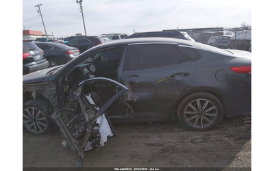 Kia Optima 2.4L I-4 DI, DOHC, VVT, 185HP Front Wheel Drive - автомобили, коли, обяви за нови и употребявани 14