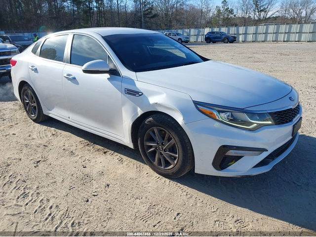 Kia Optima 2.4L I-4 DI, DOHC, VVT, 185HP Front Wheel Drive - автомобили, коли, обяви за нови и употребявани 0