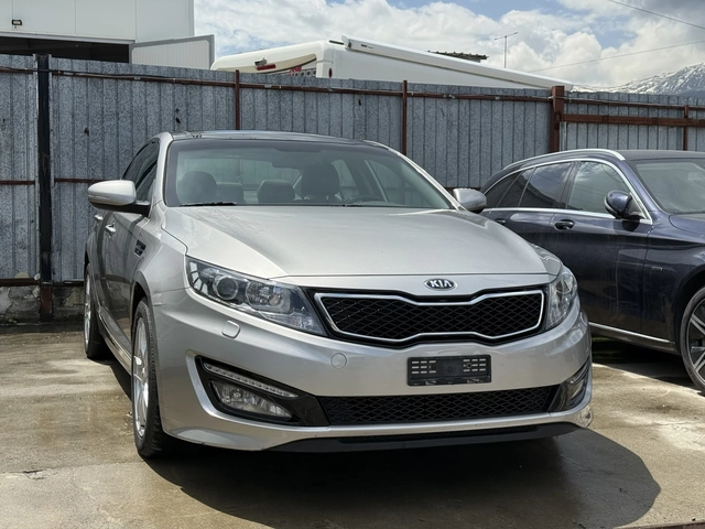 Kia Optima 2.0-HYBRID-AVTOMAT-ШВЕЙЦАРИЯ - автомобили, коли, обяви за нови и употребявани 2