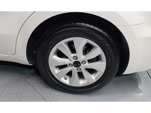 Kia Pride 4DR 1.6 GDI Luxury * НАЙ-ДОБРА ЦЕНА В БЪЛГАРИЯ* - автомобили, коли, обяви за нови и употребявани 4