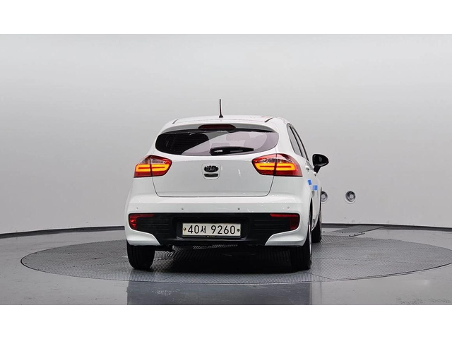 Kia Pride Diesel 5DR 1.4 Luxury * НАЙ-ДОБРА ЦЕНА В БЪЛГАРИЯ* - автомобили, коли, обяви за нови и употребявани 3