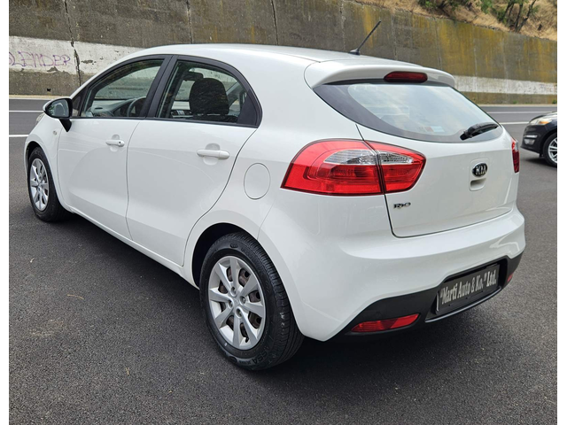 Kia Rio 1.2 I - автомобили, коли, обяви за нови и употребявани 5