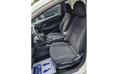 Kia Rio 1.2 I - автомобили, коли, обяви за нови и употребявани 8