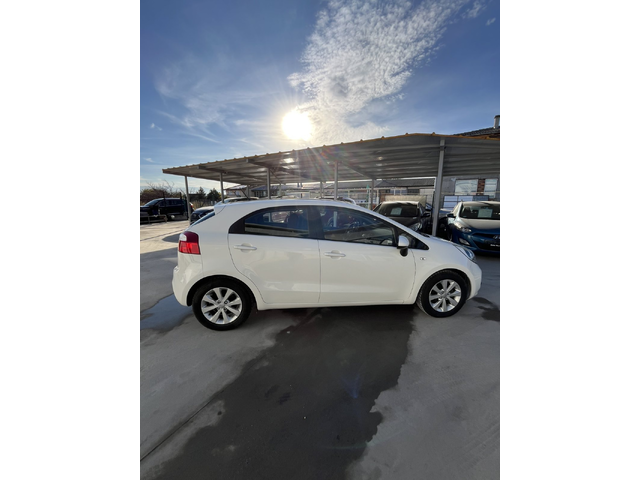 Kia Rio 1.2 LPG - автомобили, коли, обяви за нови и употребявани 11