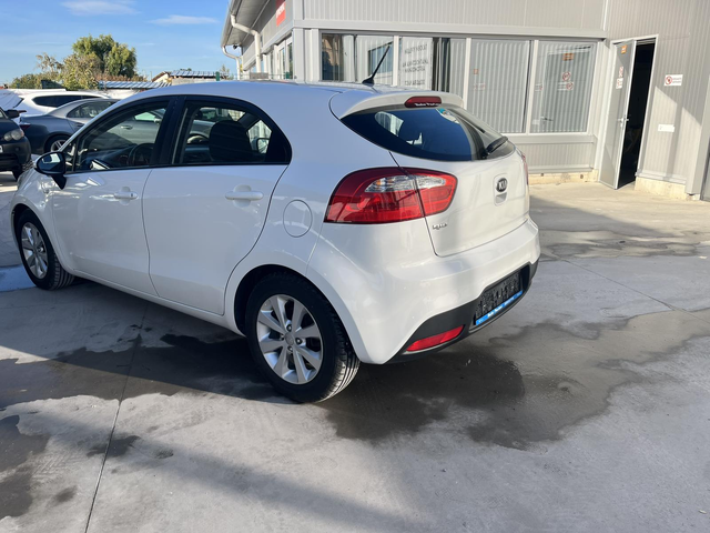 Kia Rio 1.2 LPG - автомобили, коли, обяви за нови и употребявани 8