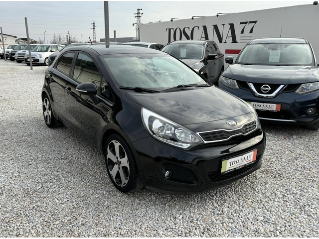 Kia Rio 1.4crdi * 90k.c.* LED * ЛИЗИНГ* - автомобили, коли, обяви за нови и употребявани 0
