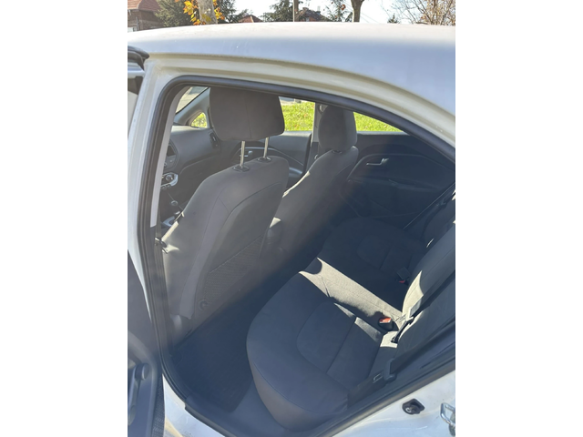 Kia Rio - автомобили, коли, обяви за нови и употребявани 10