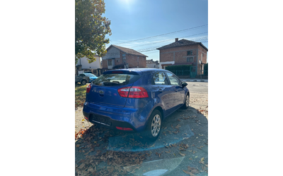 kia-rio - 4