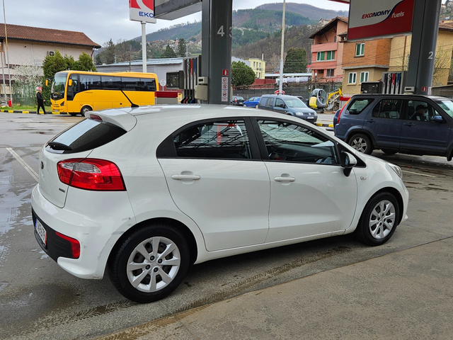 Kia Rio 1.2 CRDI KLIMA/Euro6b - автомобили, коли, обяви за нови и употребявани 6