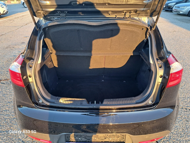 Kia Rio 1, 2 i - автомобили, коли, обяви за нови и употребявани 12