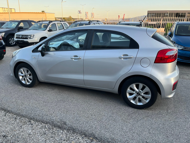 Kia Rio Diesel - автомобили, коли, обяви за нови и употребявани 2