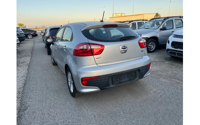 kia-rio - 4