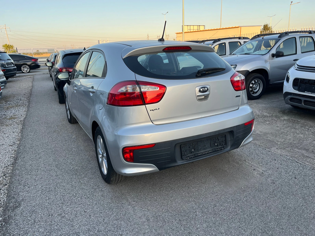 Kia Rio Diesel - автомобили, коли, обяви за нови и употребявани 4