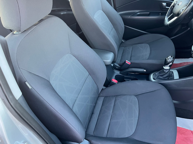 Kia Rio Diesel - автомобили, коли, обяви за нови и употребявани 7