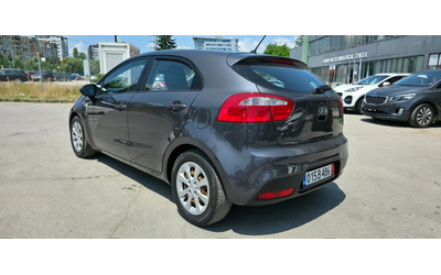 kia-rio - 5