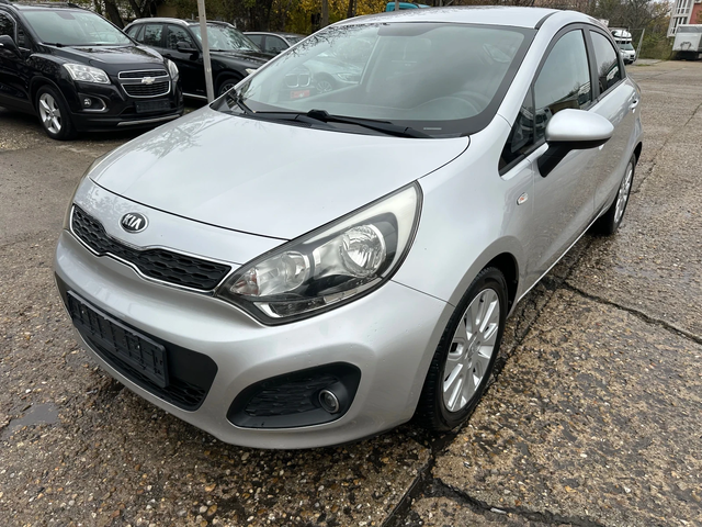 Kia Rio 1.4 CRDI / 90 кс - автомобили, коли, обяви за нови и употребявани 0