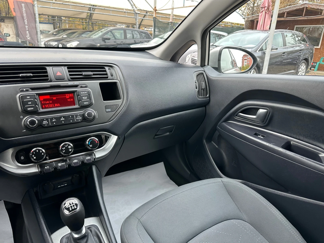 Kia Rio 1.4 CRDI / 90 кс - автомобили, коли, обяви за нови и употребявани 10