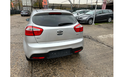 kia-rio - 5