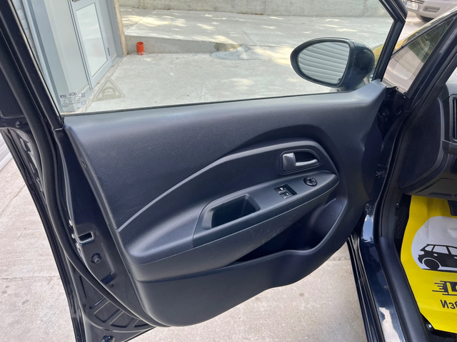 Kia Rio Газ - автомобили, коли, обяви за нови и употребявани 10