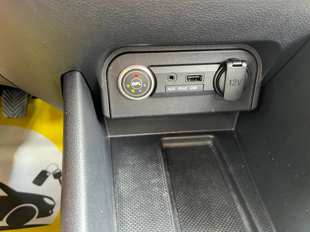 Kia Rio Газ - автомобили, коли, обяви за нови и употребявани 16