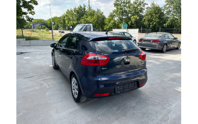 kia-rio - 5