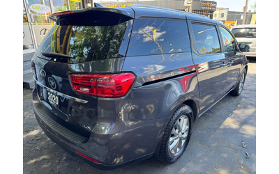 kia-sedona - 2