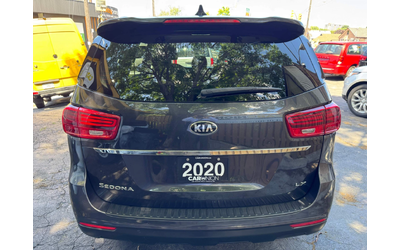 kia-sedona - 3