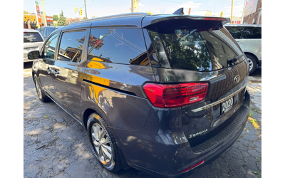 kia-sedona - 4
