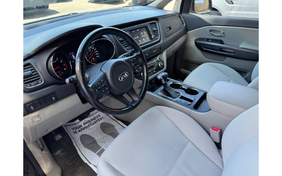 kia-sedona - 5