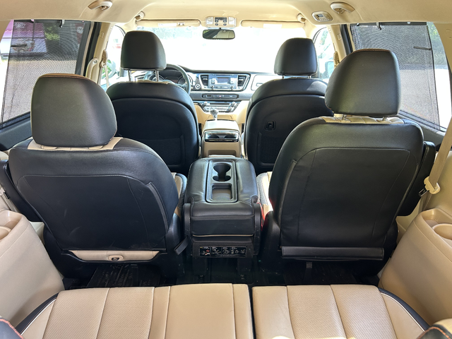 Kia Sedona EX - автомобили, коли, обяви за нови и употребявани 12