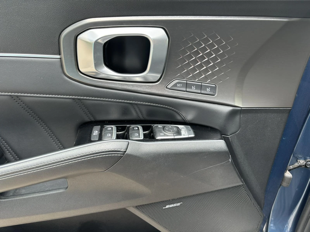 Kia Sorento 6+ 1 1.6Т HEV 4x4 EVOLUTION hybrid Full Panorama - автомобили, коли, обяви за нови и употребявани 16