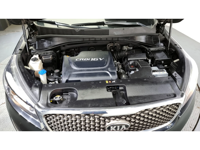 Kia Sorento Diesel 2.2 4WD Prestige - автомобили, коли, обяви за нови и употребявани 5
