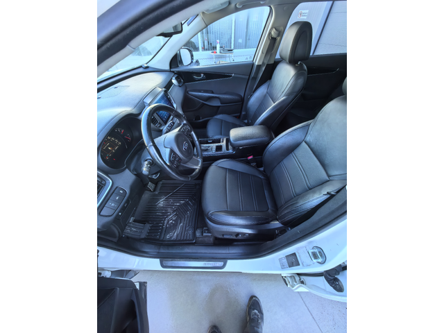 Kia Sorento 2.2 CRDI 4X4 - автомобили, коли, обяви за нови и употребявани 8