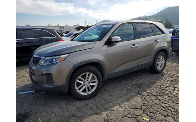 kia-sorento-2-4l-4-front-wheel-drive - 0