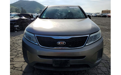 kia-sorento-2-4l-4-front-wheel-drive - 4