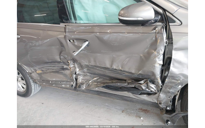 Kia Sorento 2.4L I-4 DI, DOHC, VVT, 185HP Front Wheel Drive - автомобили, коли, обяви за нови и употребявани 16