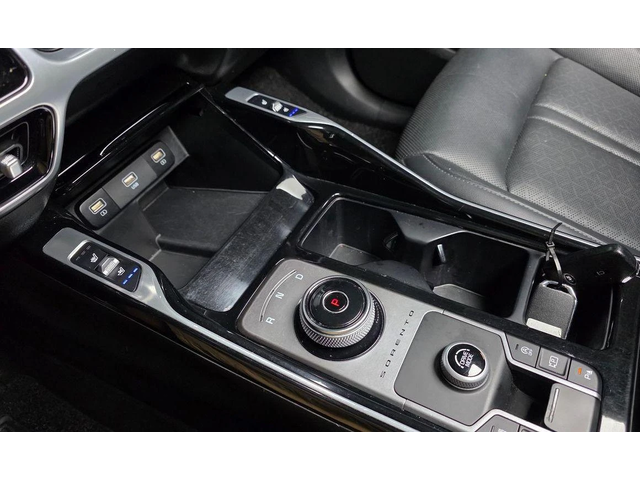 Kia Sorento Diesel 2.2 2WD Noblesse - автомобили, коли, обяви за нови и употребявани 8